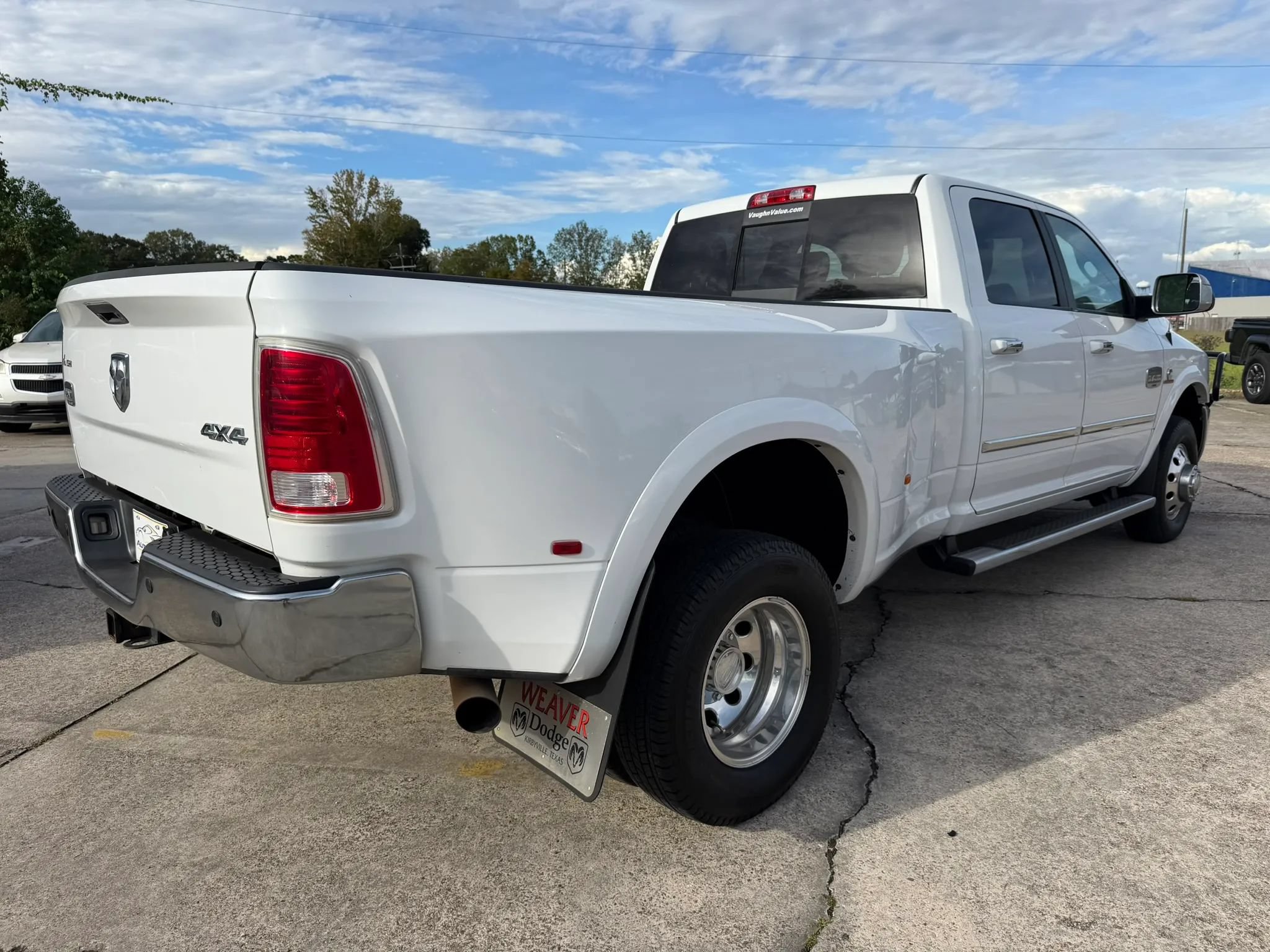 Used 2015 RAM 3500 Laramie Longhorn AWD/4WD image 4