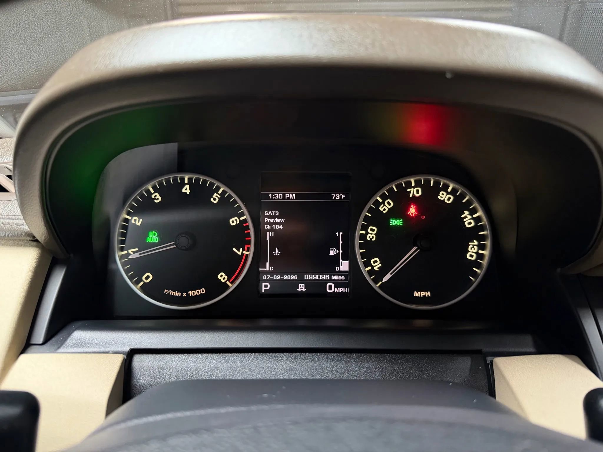 Used 2015 Land Rover LR4 HSE image 48