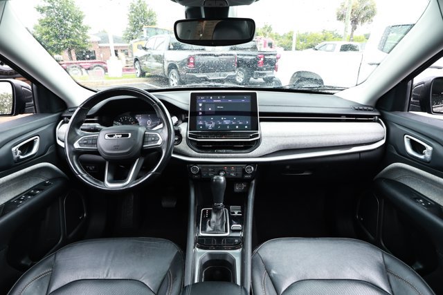 Used 2022 Jeep Compass Latitude w/ Sun and Sound Group AWD/4WD image 32