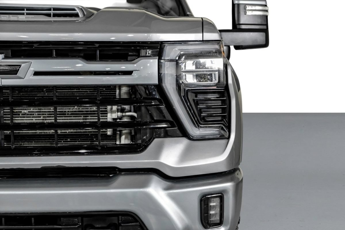 Used 2025 Chevrolet Silverado 3500 LTZ w/ LTZ Convenience Package AWD/4WD image 40