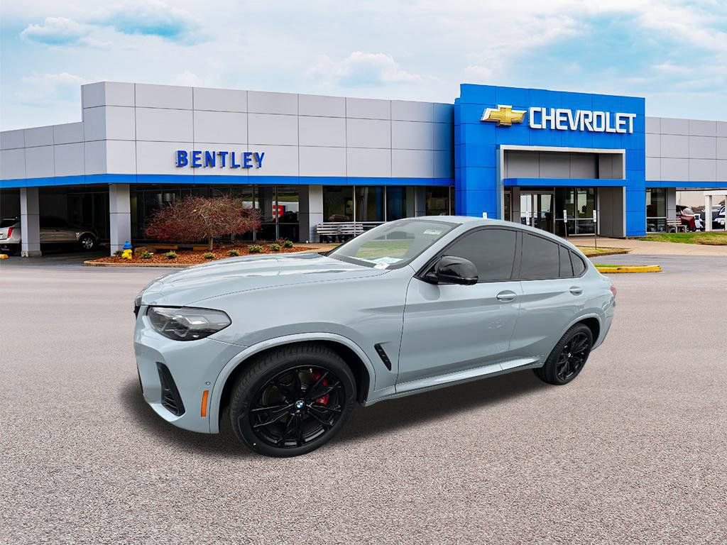 Used 2024 BMW X4 M40i w/ Premium Package image 2