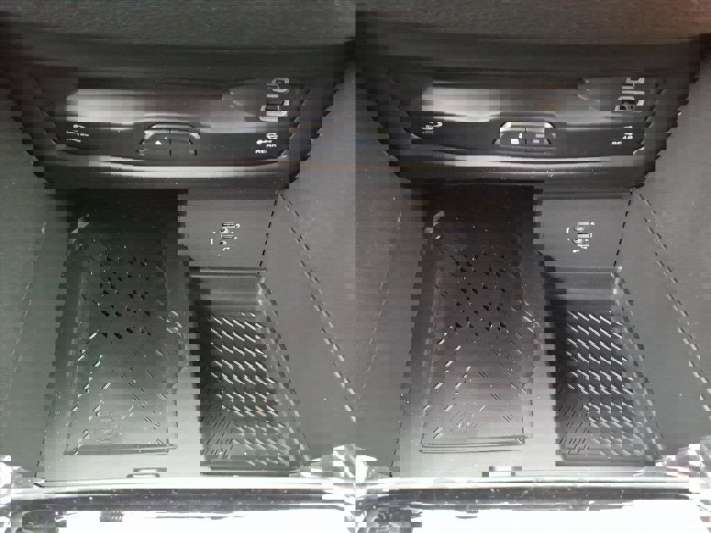 New 2026 Chrysler Pacifica Pinnacle image 13