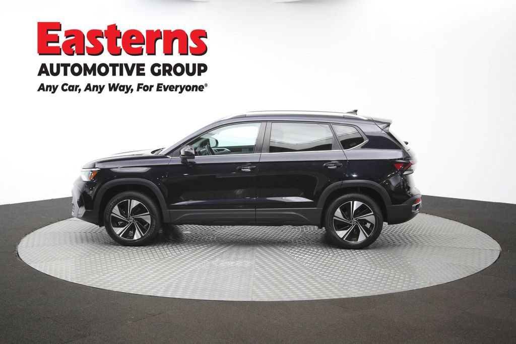 Used 2025 Volkswagen Taos SE AWD/4WD image 60