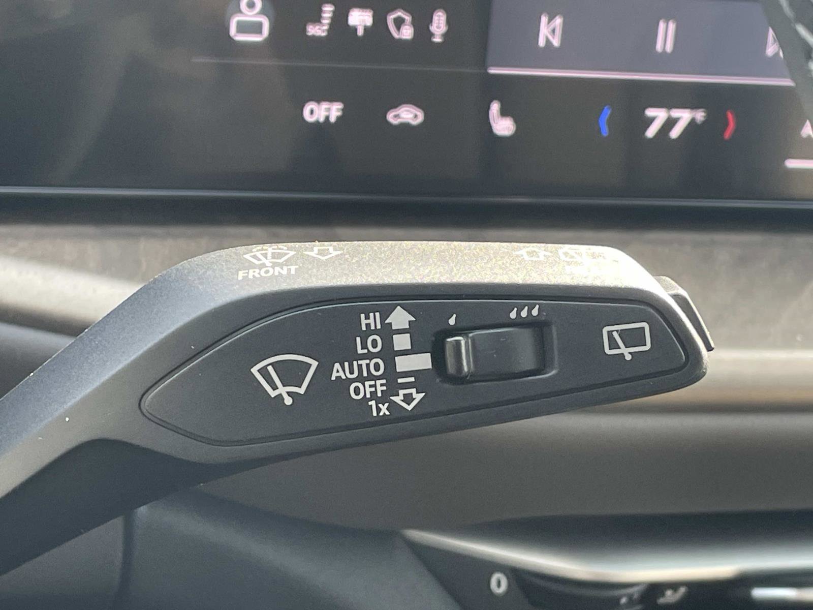 Used 2025 Audi Q5 Premium w/ Convenience Package image 26