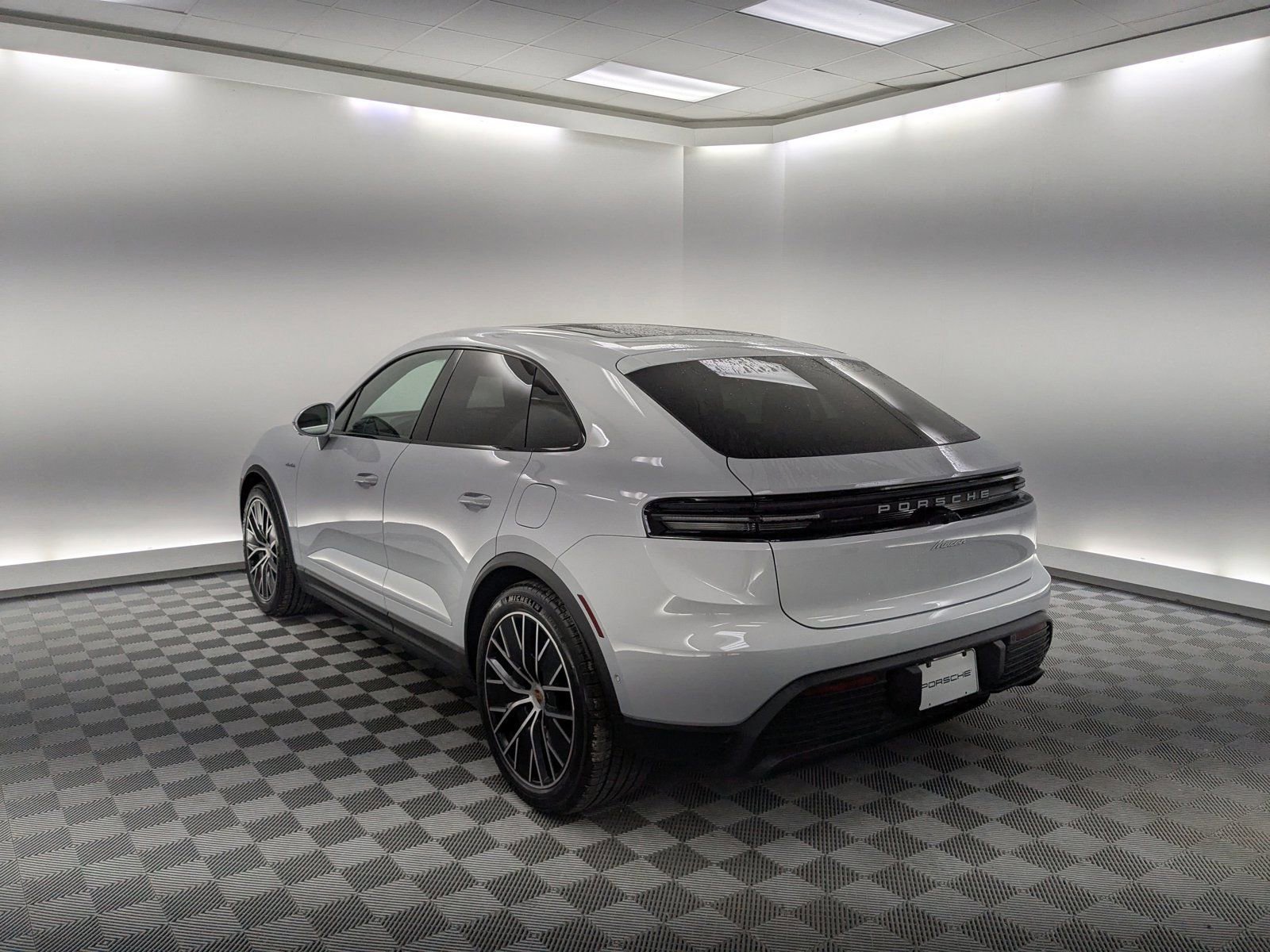 New 2026 Porsche Macan Electric video 3
