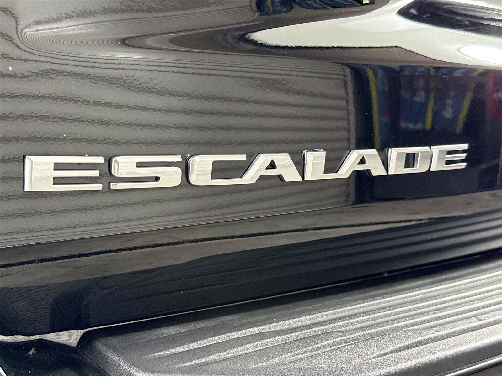 Used 2025 Cadillac Escalade Sport w/ Touring Package AWD/4WD image 41