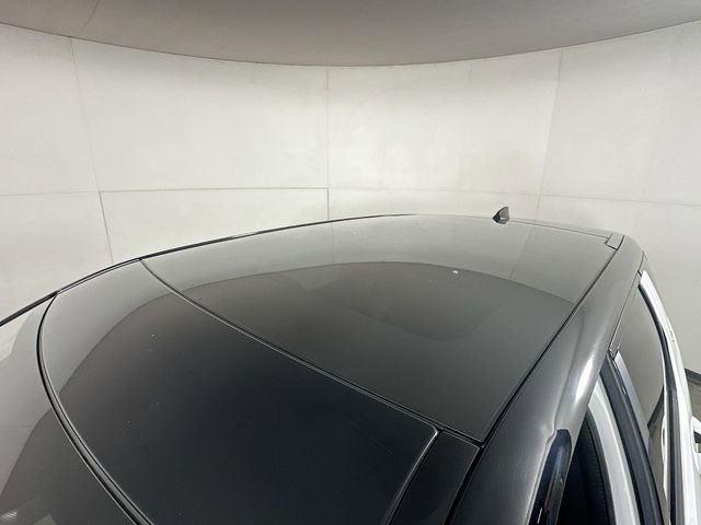 Used 2020 Land Rover Discovery Sport SE R-Dynamic image 23