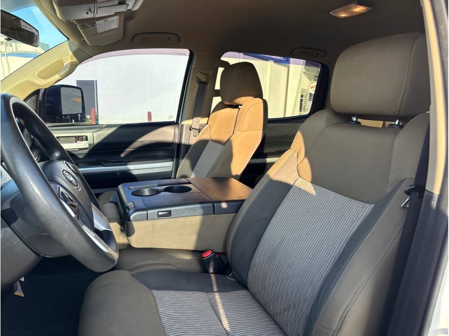 Used 2015 Toyota Tundra SR5 AWD/4WD image 12