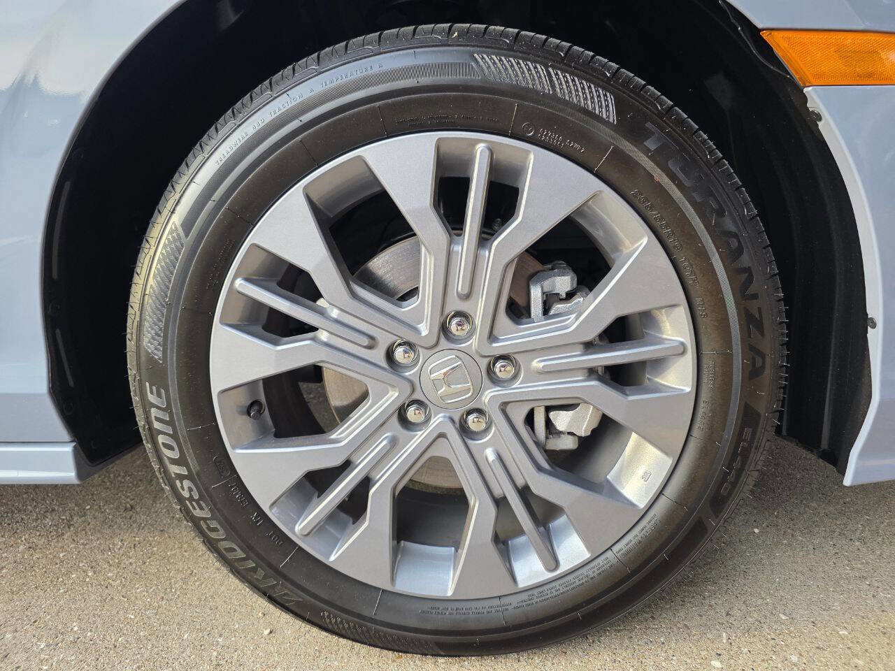 Used 2025 Honda Odyssey Touring image 30