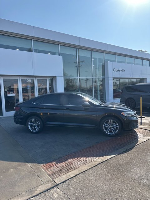 Certified 2024 Volkswagen Jetta SE w/ Panoramic Sunroof Package image 4