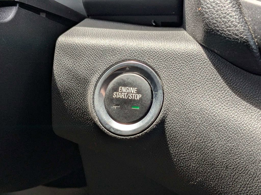 Used 2024 GMC Terrain SLT AWD/4WD image 30