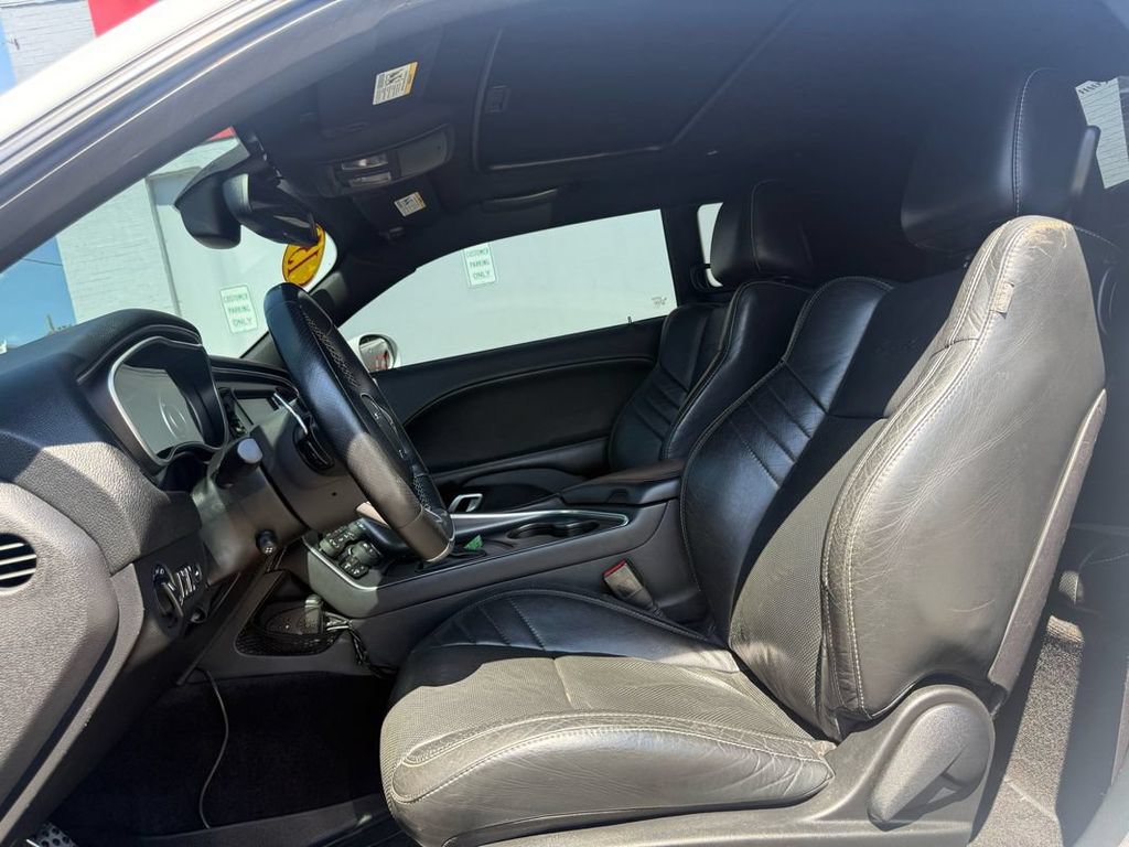 Used 2015 Dodge Challenger SRT w/ Technology Group RWD image 16