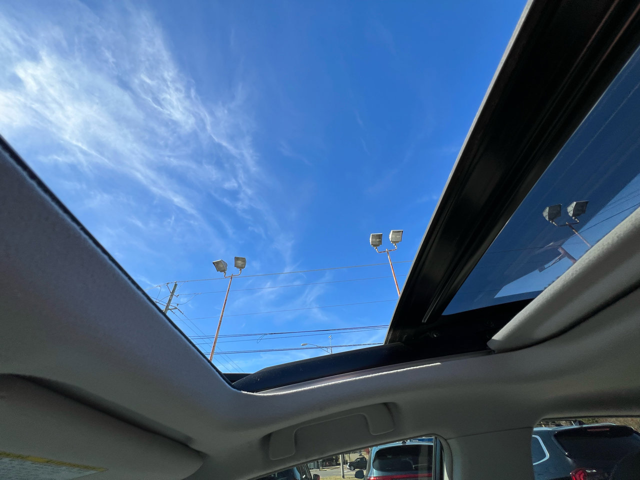 Used 2015 Toyota Prius Five image 40