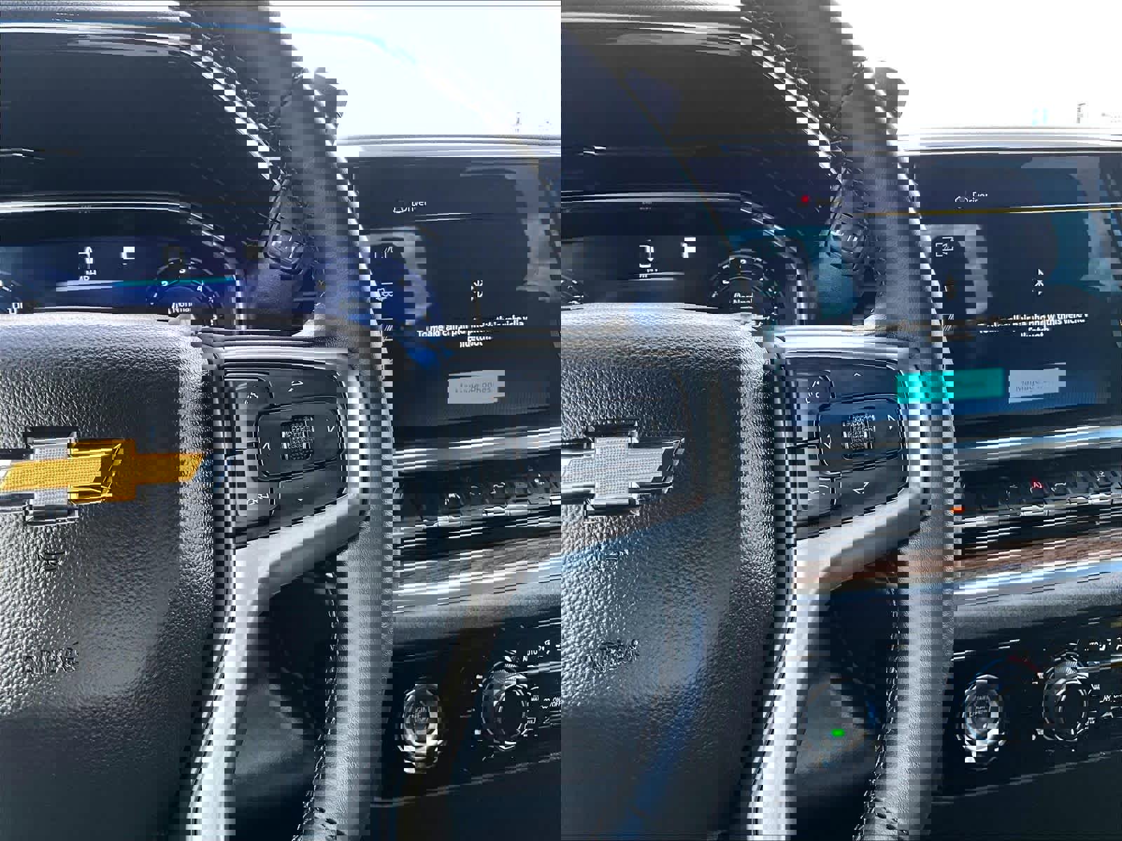 Used 2023 Chevrolet Silverado 1500 LT image 24