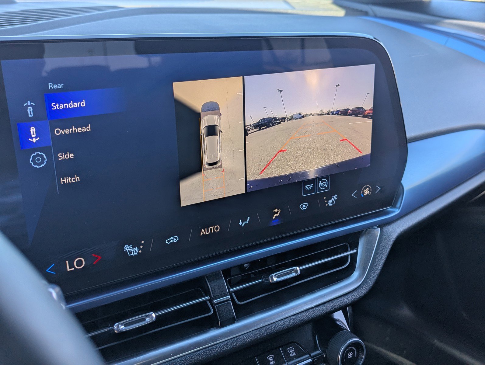 Used 2025 Chevrolet Equinox EV LT w/ Convenience Package image 30