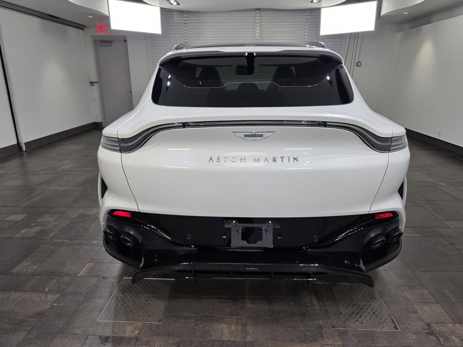 New 2025 Aston Martin DBX 707 image 23