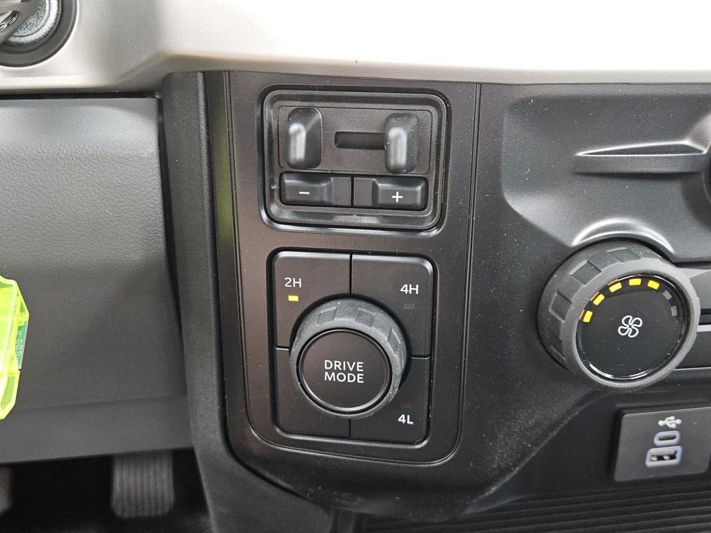 New 2026 Ford F350 XL w/ FX4 Off-Road Package AWD/4WD image 14