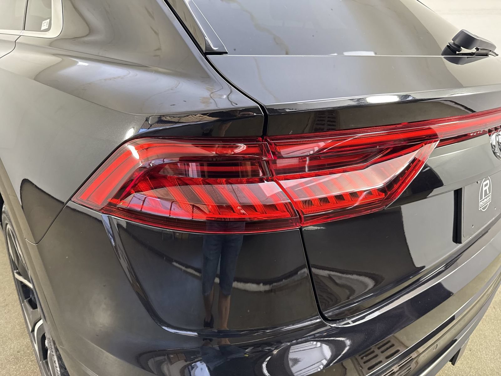 Used 2019 Audi Q8 Premium w/ Convenience Package AWD/4WD image 30