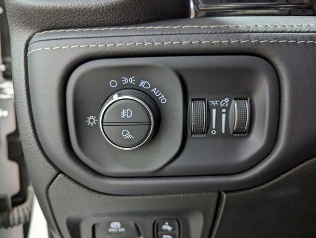 Used 2024 RAM 1500 Limited w/ Body Color Bumper Group image 22