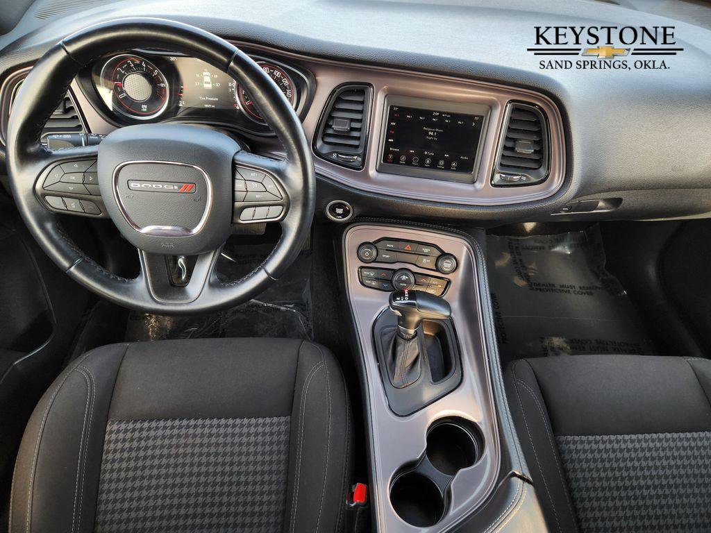 Used 2023 Dodge Challenger SXT image 25