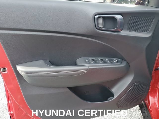 Certified 2025 Hyundai Venue Limited FWD image 9