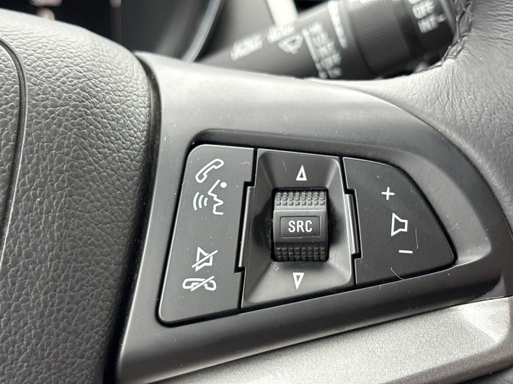 Certified 2022 Chevrolet Trax LT w/ LT Convenience Package image 18