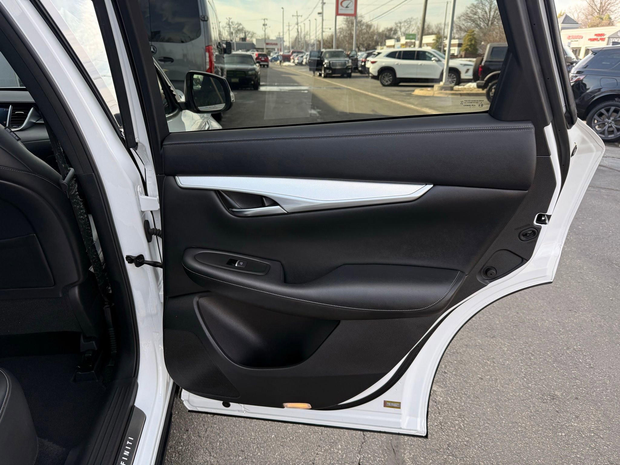 Used 2021 INFINITI QX50 Luxe image 23