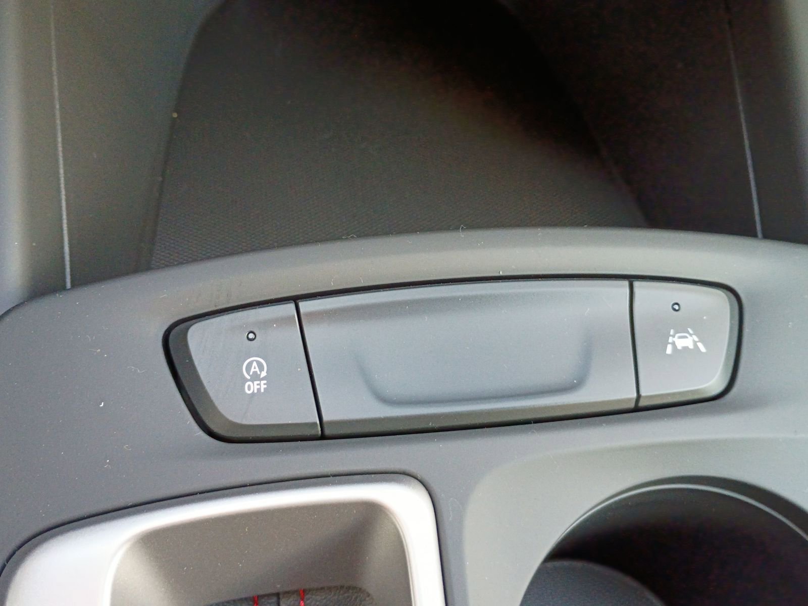 New 2026 Chevrolet Trax RS w/ Driver Confidence Package image 32