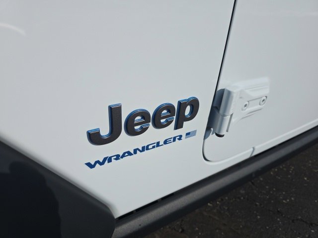 Used 2025 Jeep Wrangler Unlimited Rubicon 4xe w/ Safety Group image 57