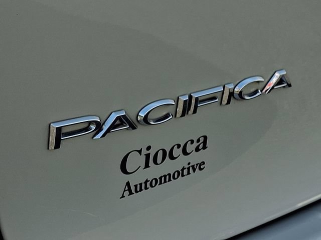 Used 2017 Chrysler Pacifica Limited FWD image 31