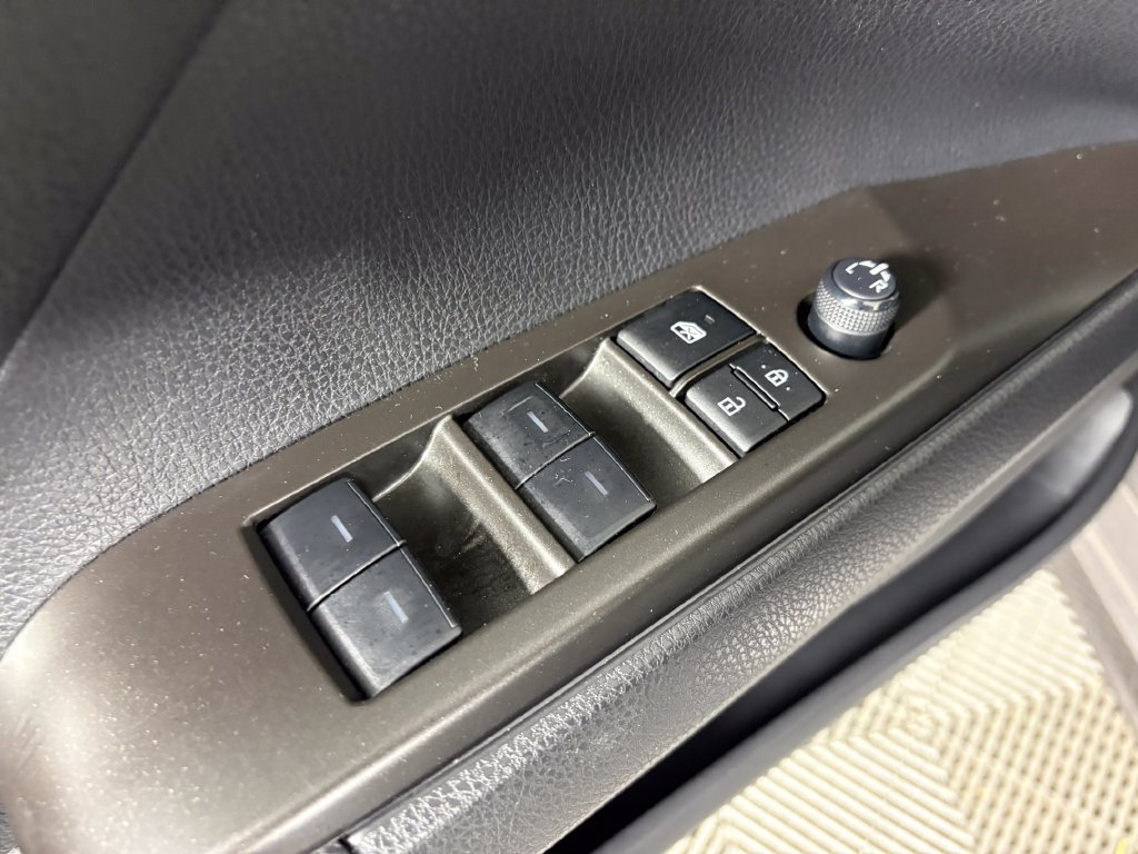 Used 2024 Toyota Camry SE FWD image 13