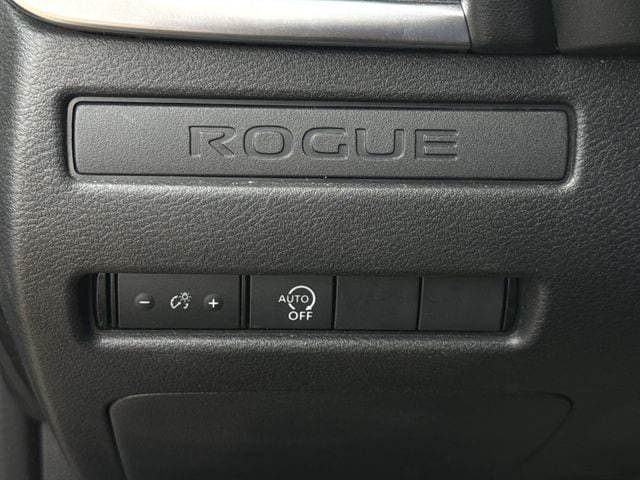 Used 2024 Nissan Rogue S AWD/4WD image 22