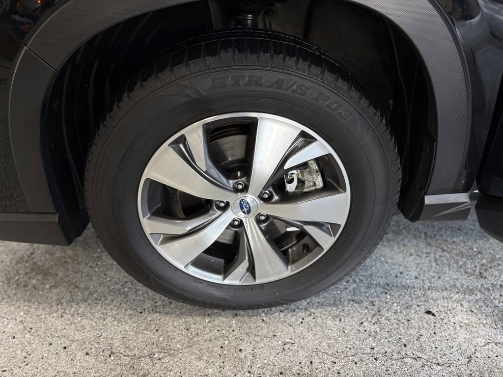 Used 2024 Subaru Ascent Premium w/ Convenience Package image 32