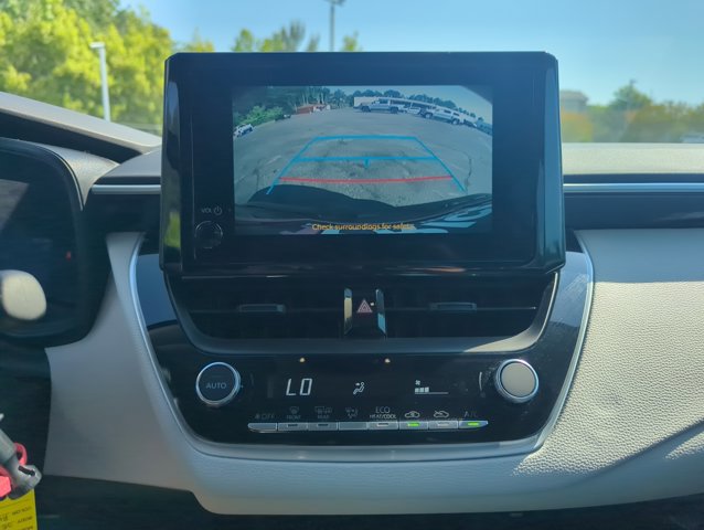 Used 2026 Toyota Corolla LE FWD image 17