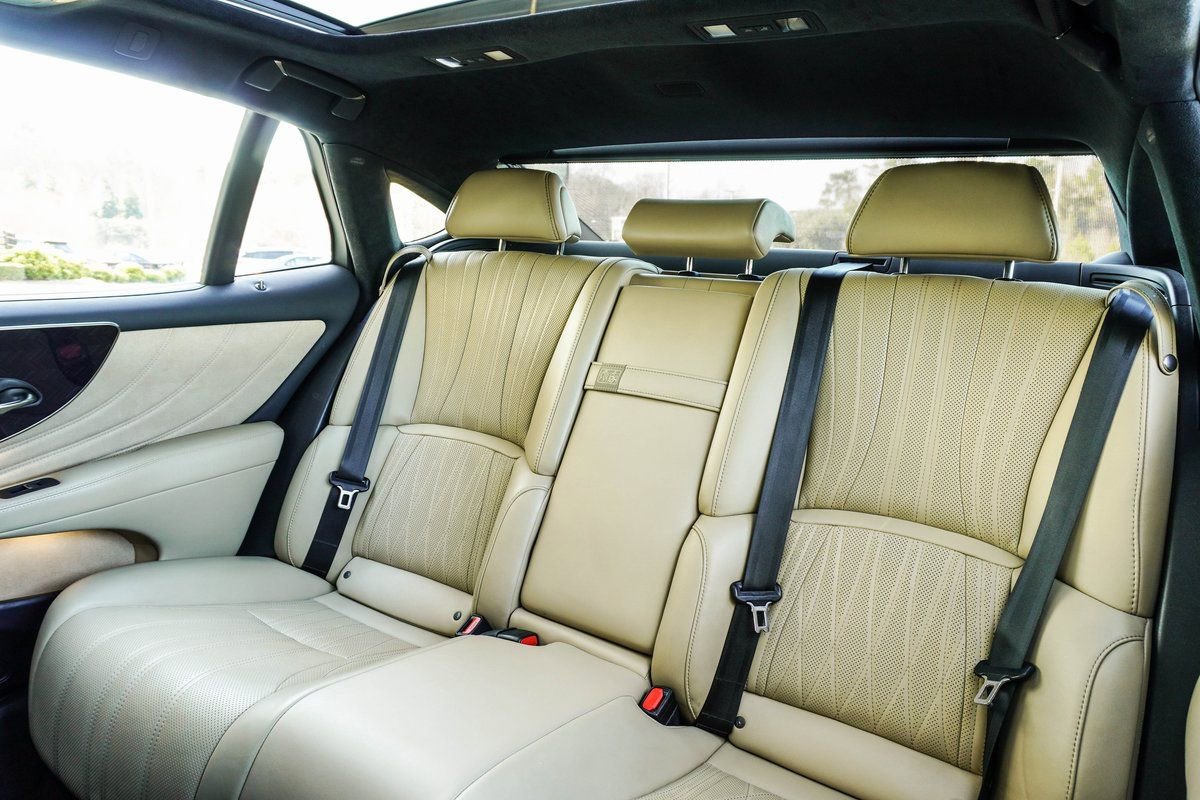 Used 2022 Lexus LS 500 w/ Interior Upgrade Package image 39