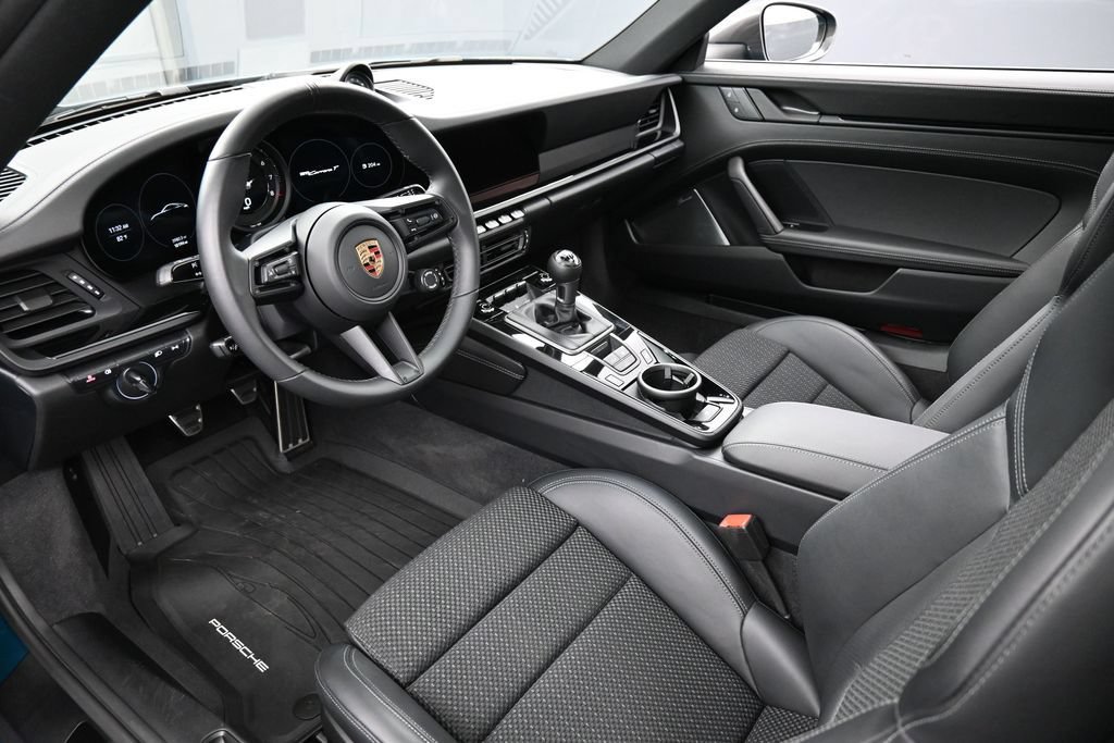 Used 2024 Porsche 911 Carrera T RWD image 4