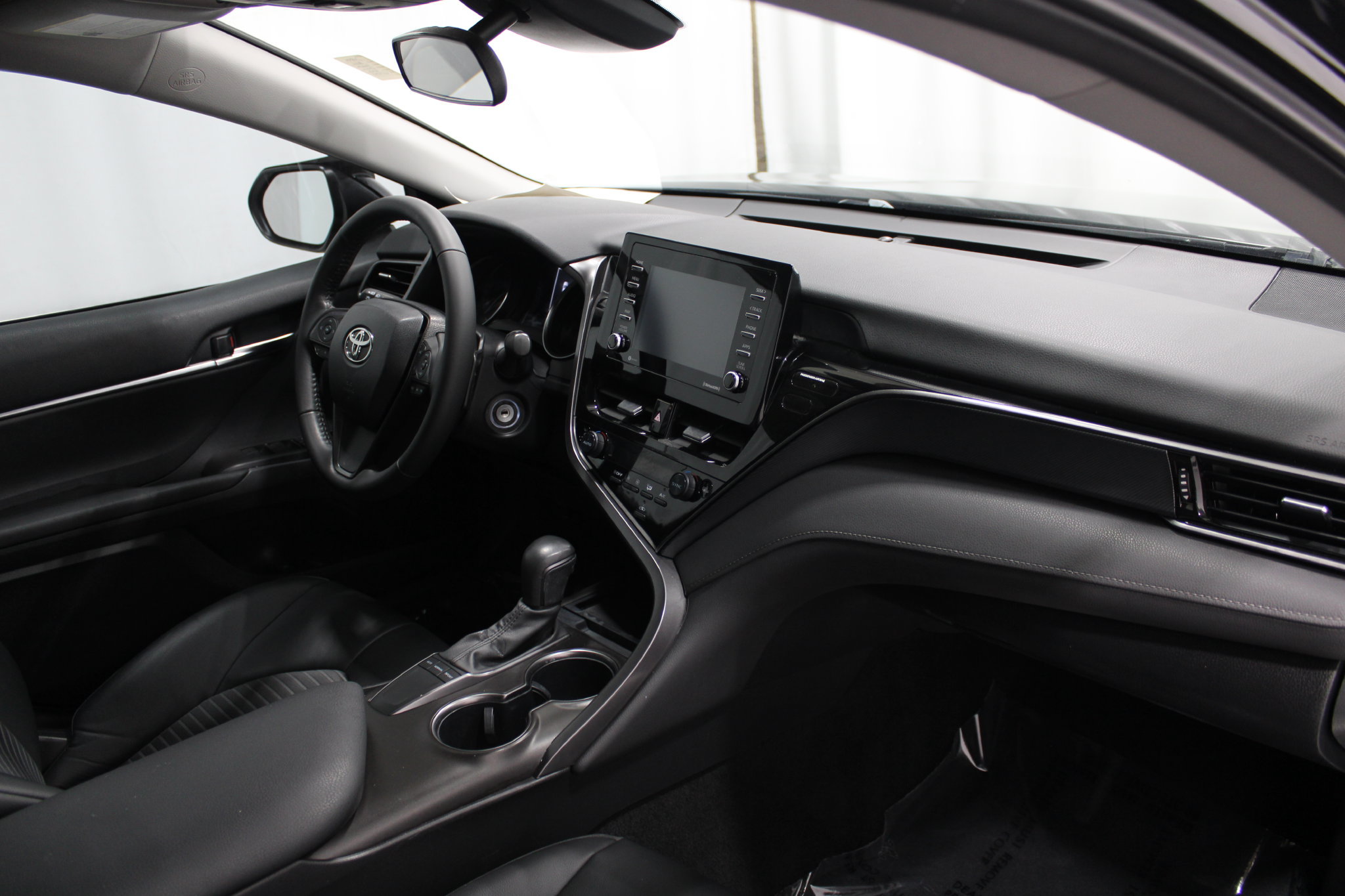 Used 2024 Toyota Camry SE FWD image 25