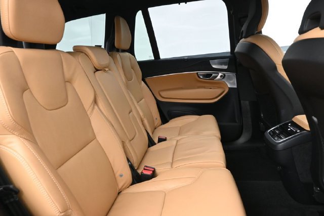 Used 2024 Volvo XC90 B6 Ultimate w/ Protection Package AWD/4WD image 33