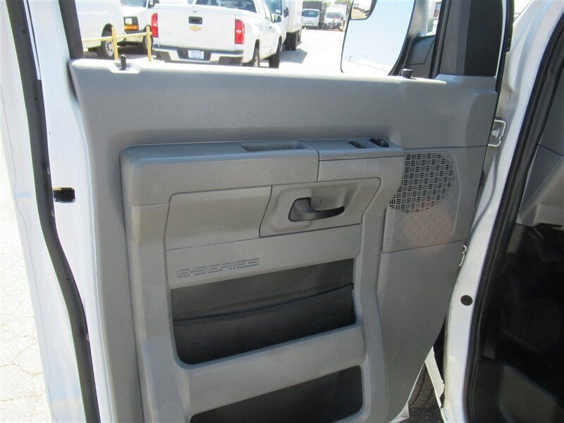 Used 2013 Ford E-150 and Econoline 150 RWD image 13