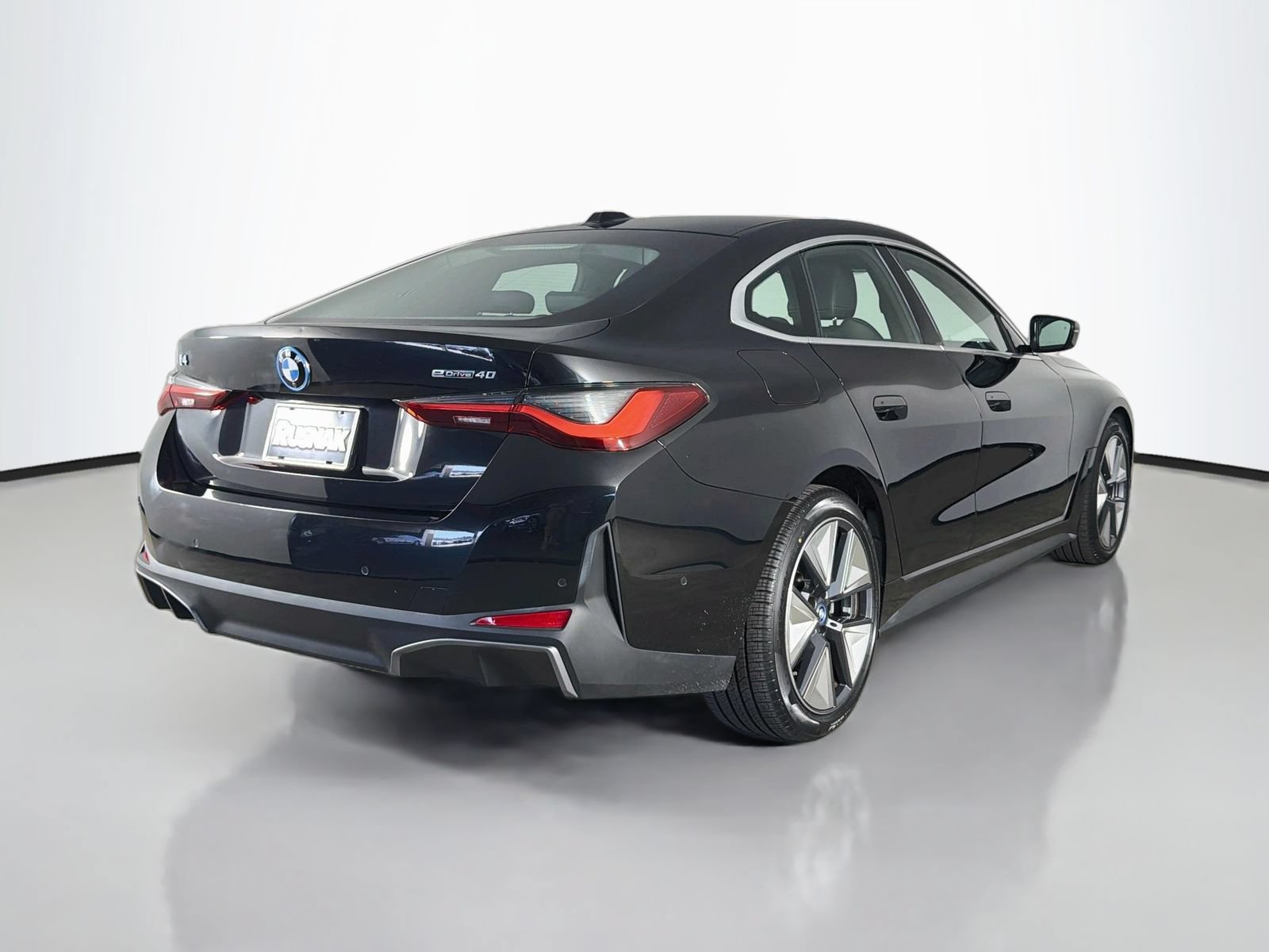 Used 2023 BMW i4 eDrive40 w/ Premium Package RWD image 7