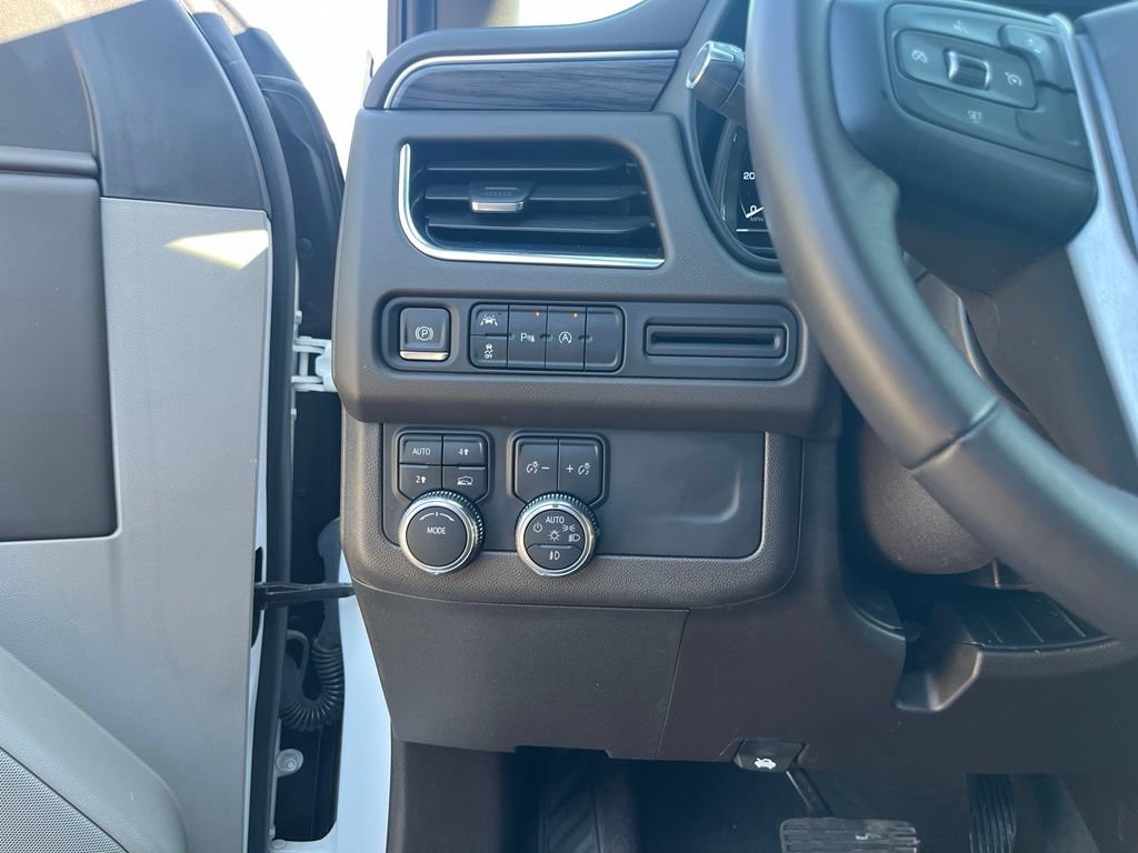 Used 2023 GMC Yukon SLT AWD/4WD image 21