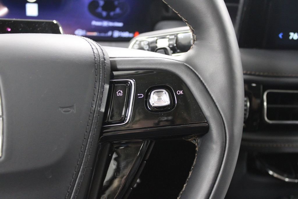 New 2026 Lincoln Aviator 2WD image 39