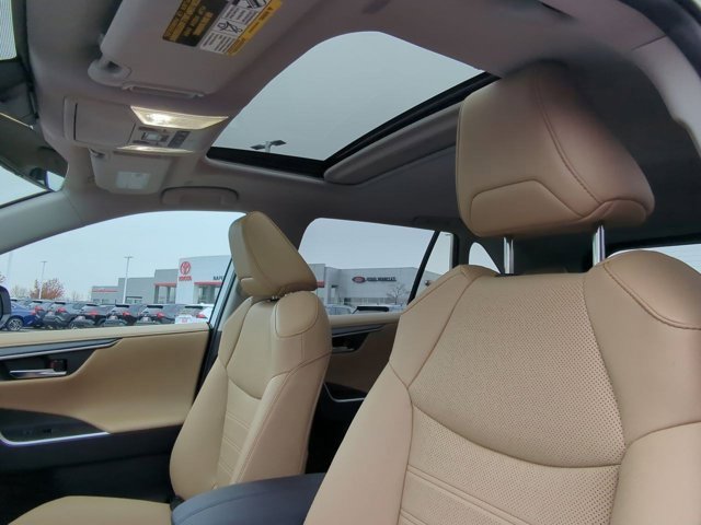Used 2025 Toyota RAV4 Limited image 10