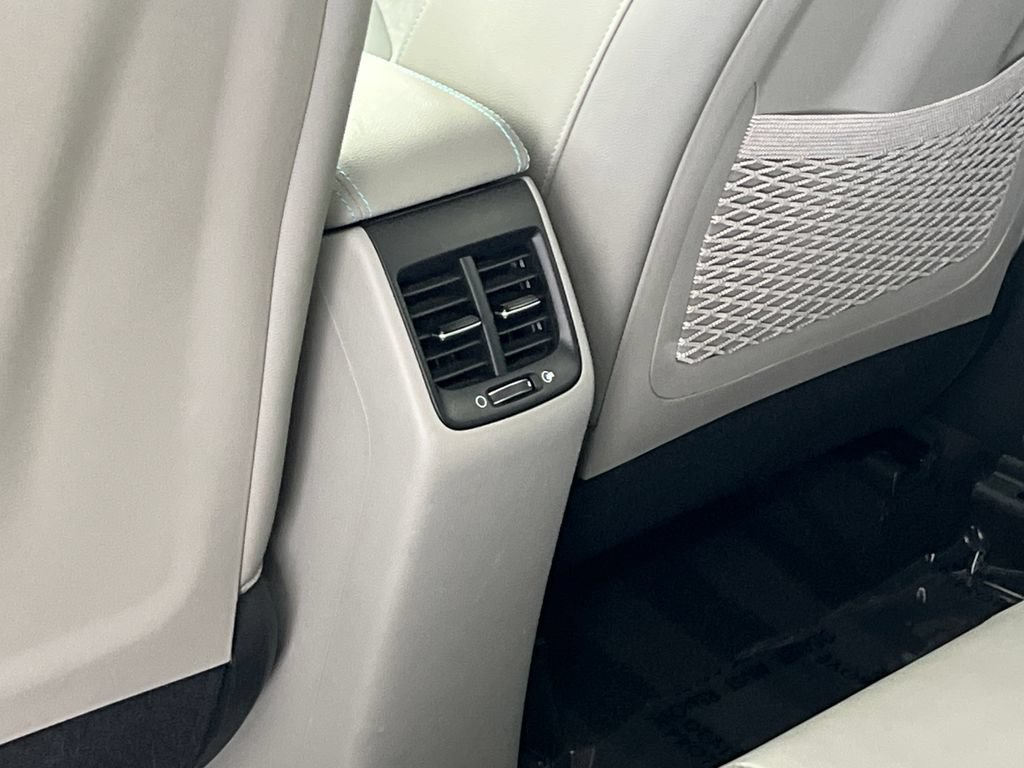 Used 2019 Kia Niro EX FWD image 37