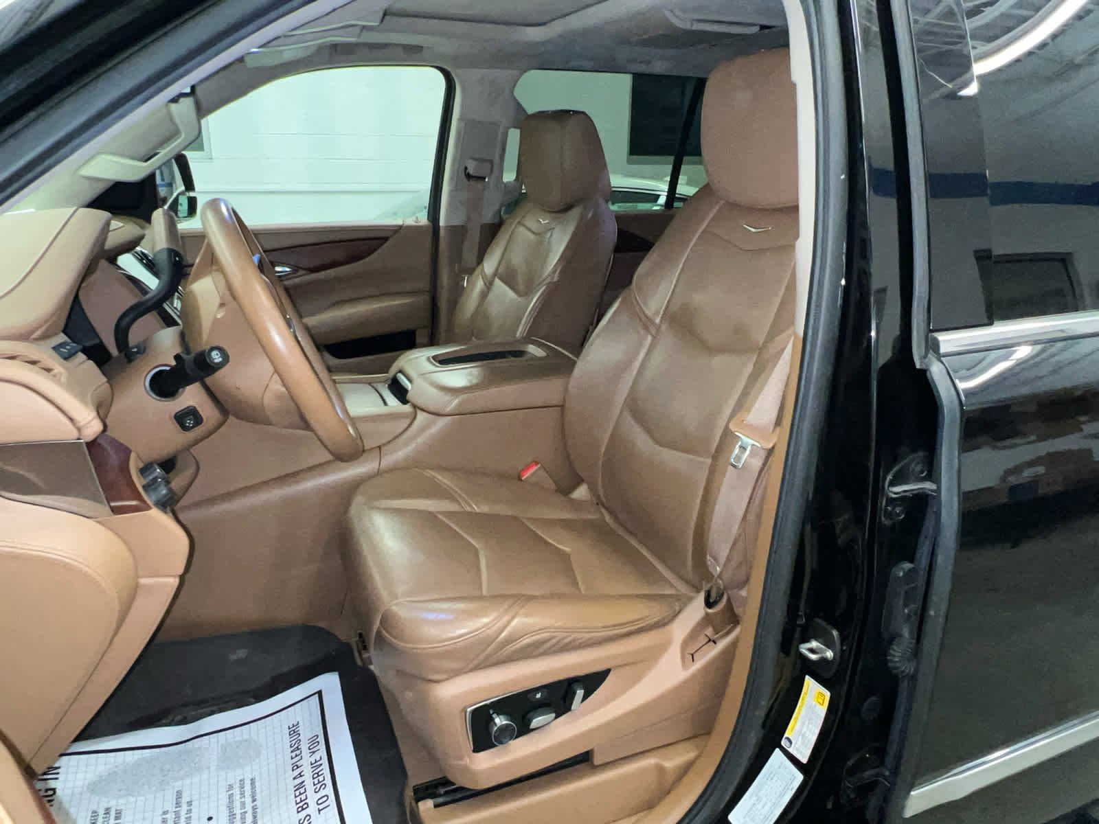 Used 2016 Cadillac Escalade ESV Platinum image 22