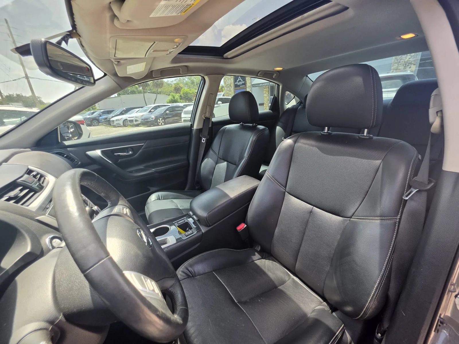 Used 2017 Nissan Altima 2.5 SL w/ Moonroof Package FWD image 11