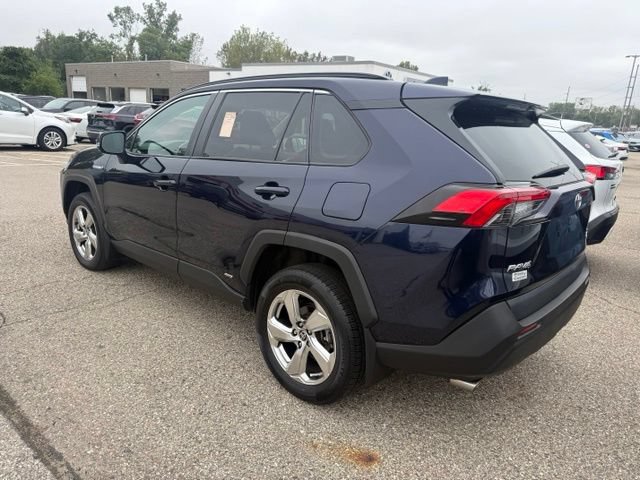 Used 2021 Toyota RAV4 XLE Premium AWD/4WD image 6