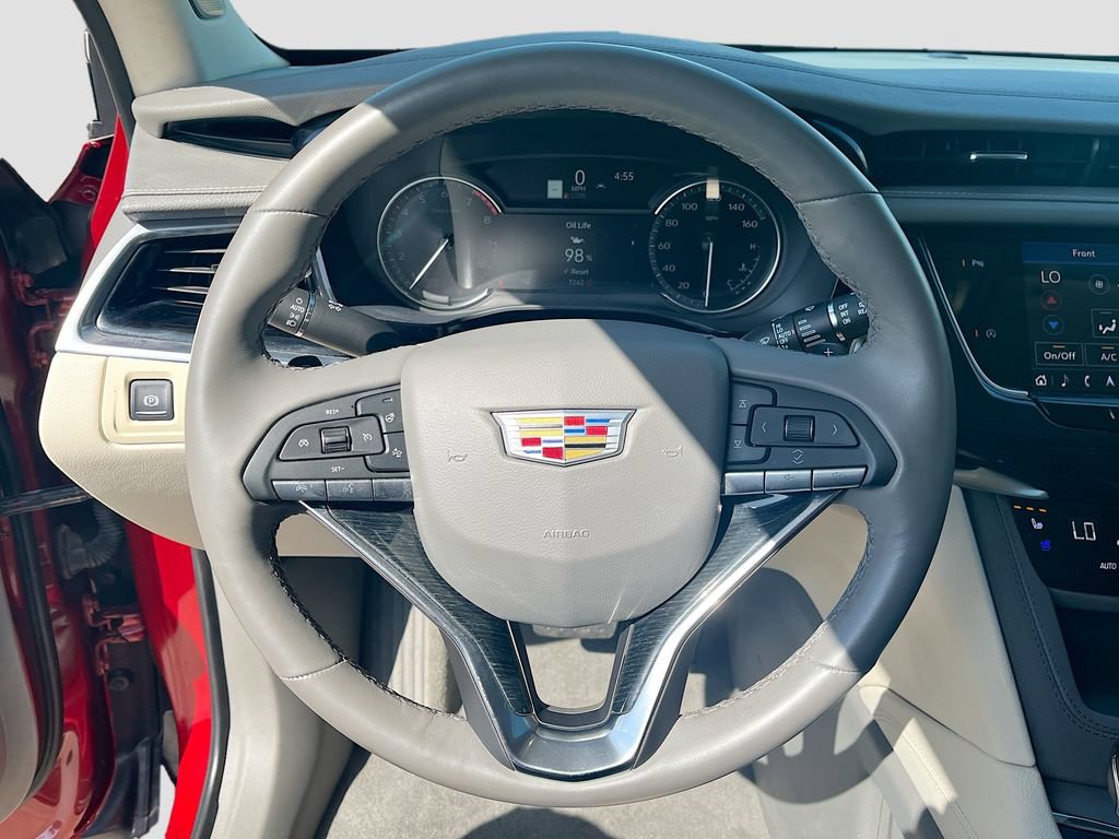 Used 2025 Cadillac XT6 Premium Luxury FWD image 11