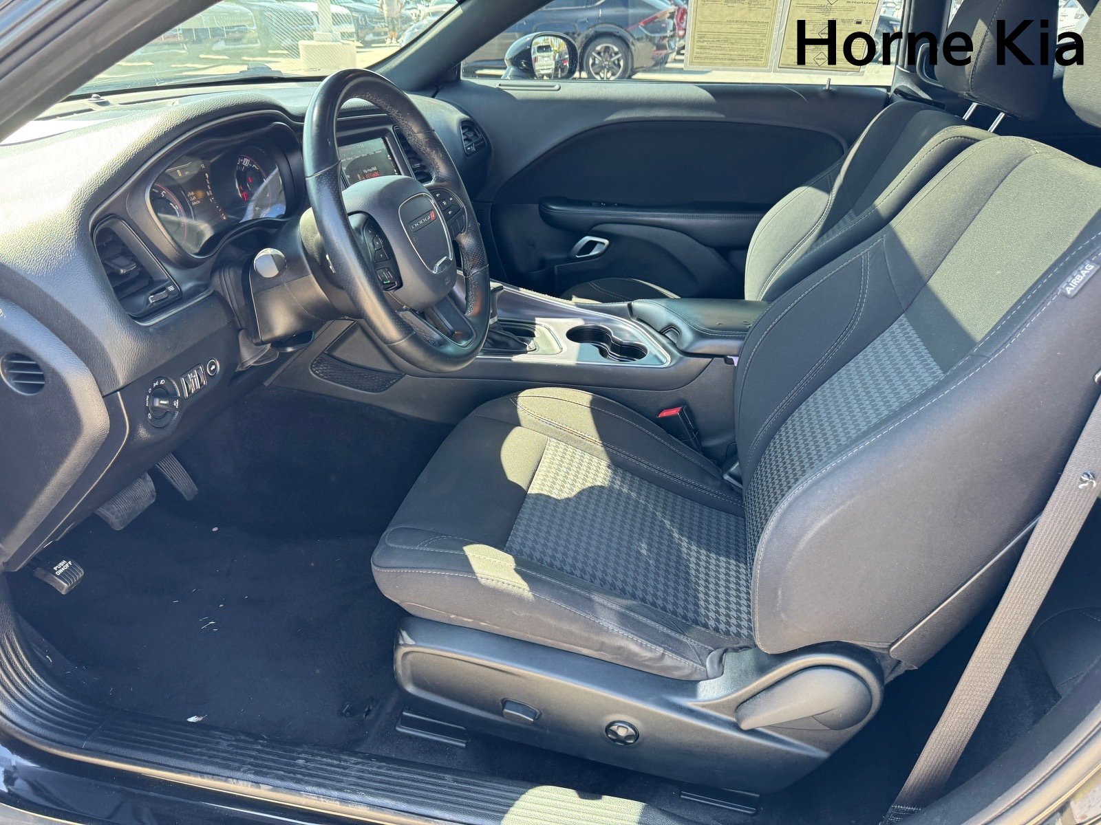 Used 2017 Dodge Challenger SXT w/ Blacktop Package image 9