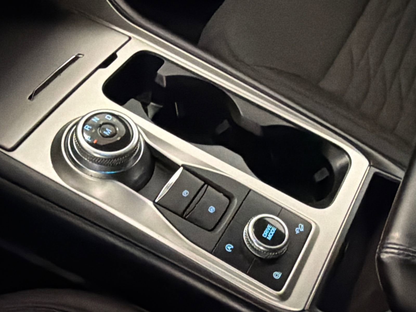 Used 2020 Ford Explorer XLT w/ Comfort Package image 30